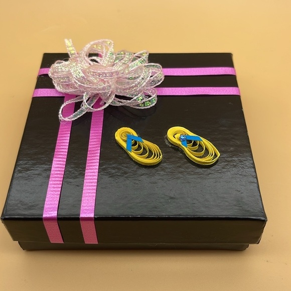 Cookie Lee Rhinestone Stretch Bracelet and Ring Set with Handmade Gift Box, New - Picture 6 of 8